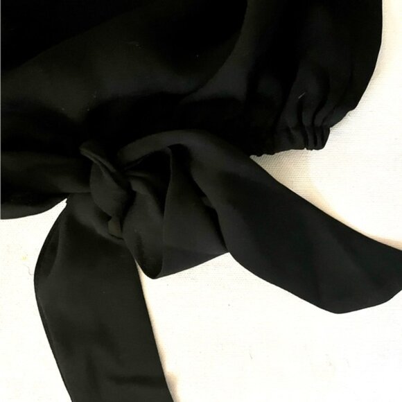 Blouse/top black chiffon /poly with tiered  3/4 arms M. Perfect condition. - Picture 3 of 5